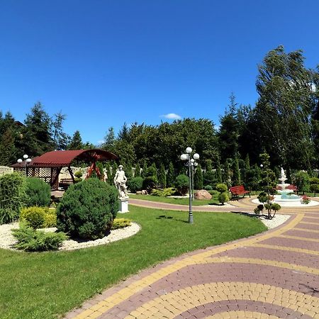 Pokoje Goscinne Anna Airport Modlin Nowy Dwór Mazowiecki Buitenkant foto